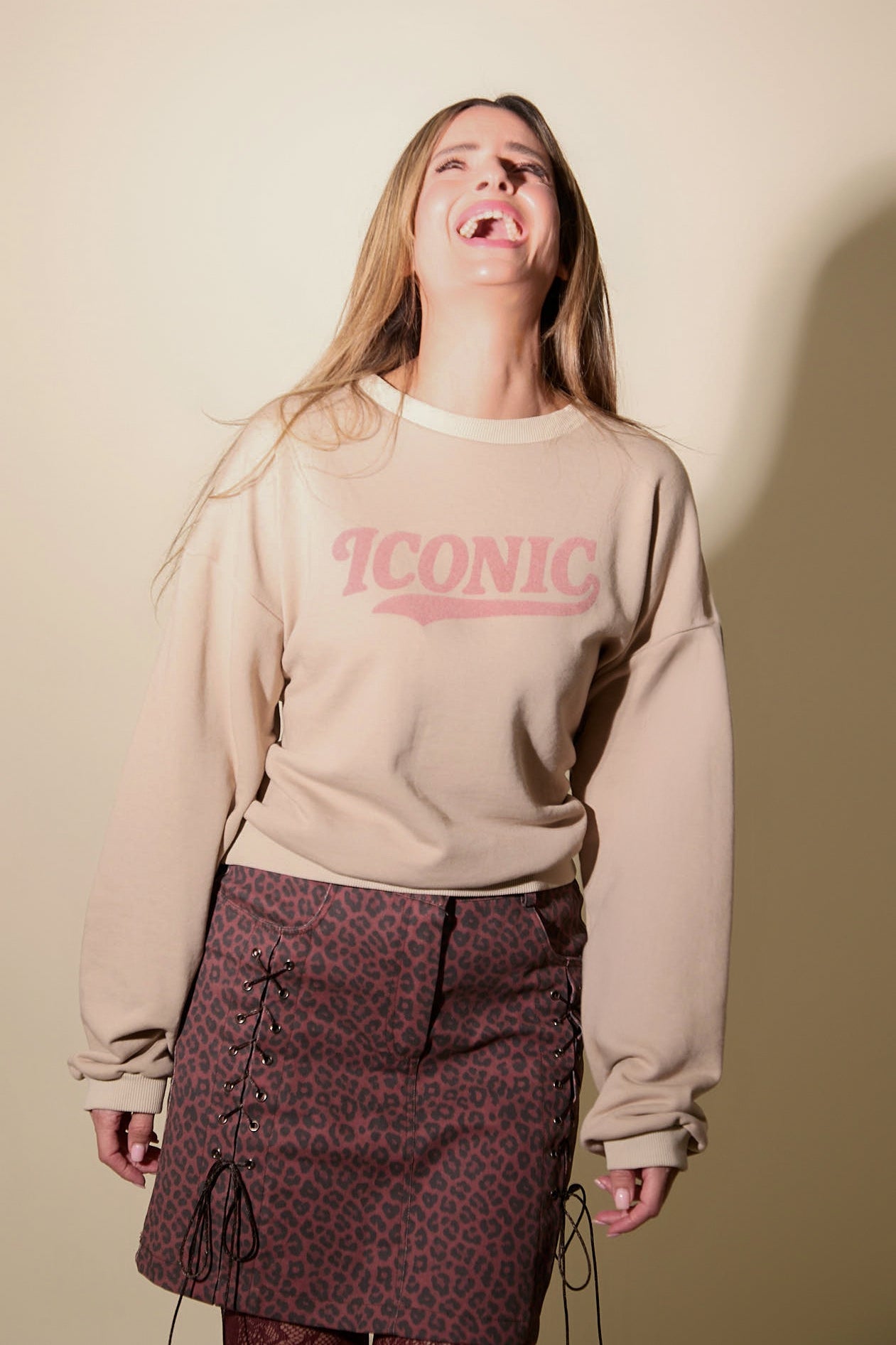 Iconic Star Sweatshirt Cream Version