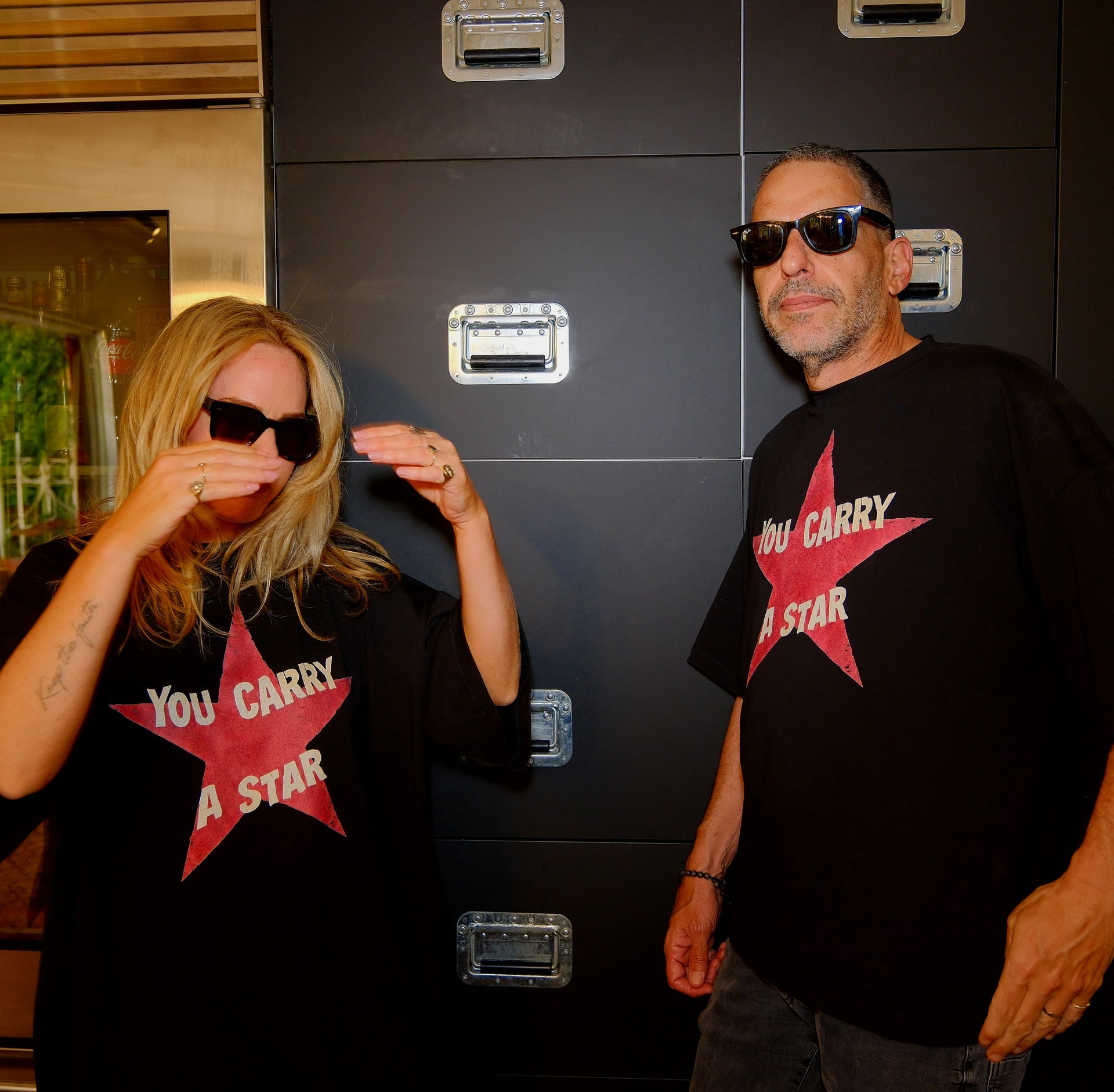 STAR CARRIER OVERSIZED UNISEX TEE
