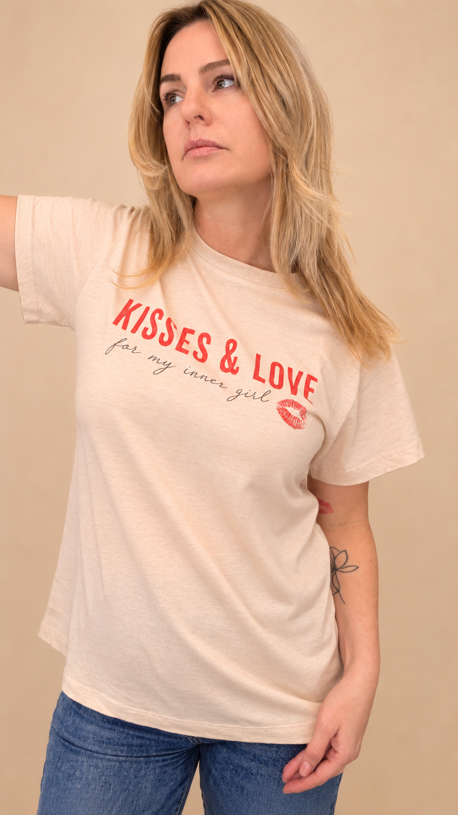kisses & love tee